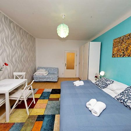 Apartments Vorsilska Прага Екстериор снимка