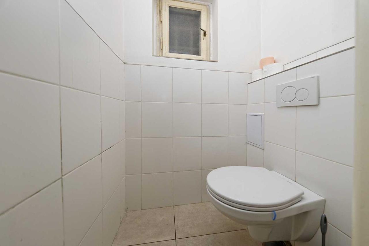 Apartments Vorsilska Прага Екстериор снимка