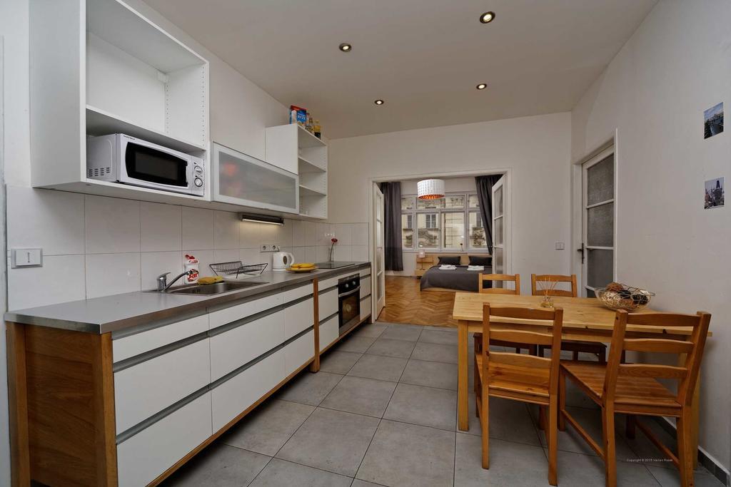 Apartments Vorsilska Прага Стая снимка